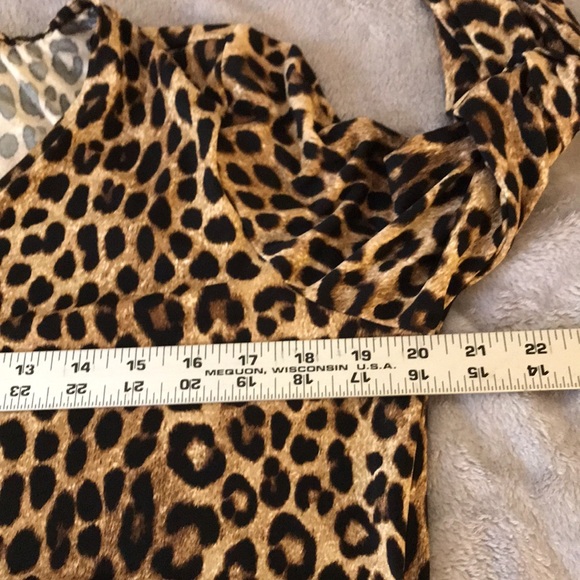 MICHAEL KOHRS Leopard Animal Print quarter zip soft blouse size Medium - Picture 9 of 16